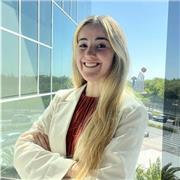 profesora de inglés, de forma presencial u online